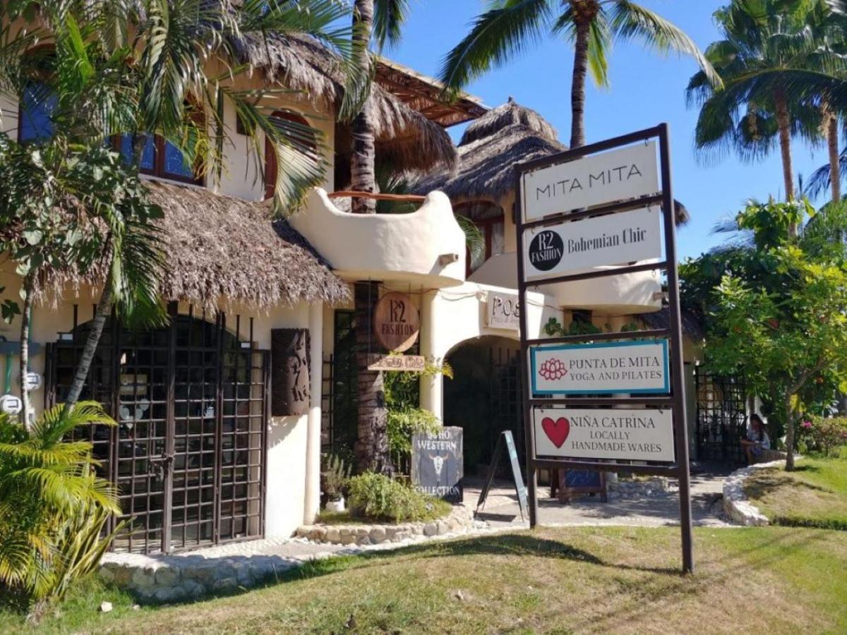 Suites De Mita - Boutique Hotel Пунта-Мита Экстерьер фото